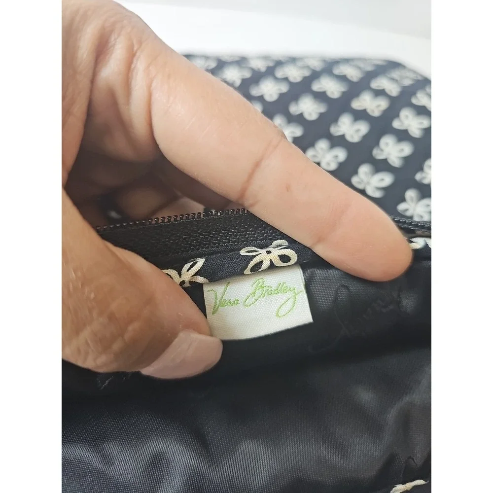 Vera Bradley‎ Padded Black White Floral Computer Laptop Sleeve Bag